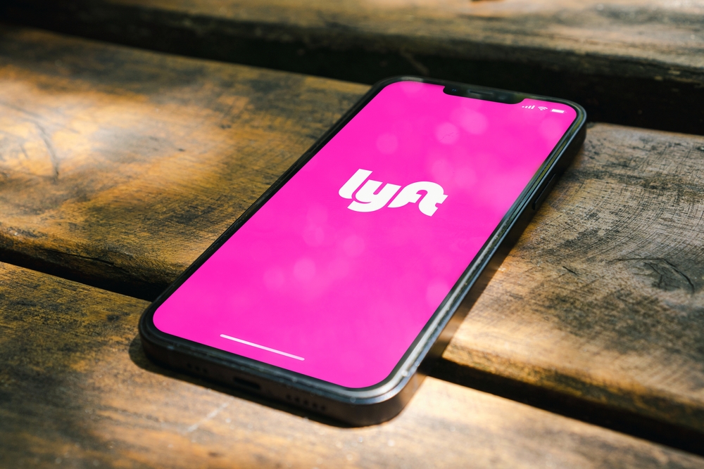 Lyft app logo
